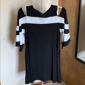 Nina Leonard cold shoulder dress size medium